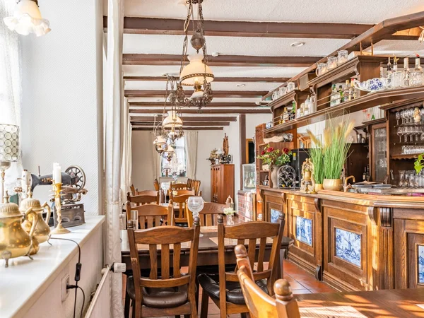 Bild 2: Restaurant